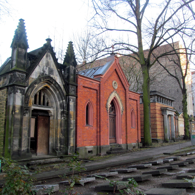 Channel 666 Alter St.MatthäusKirchhof Berlin Teil 2