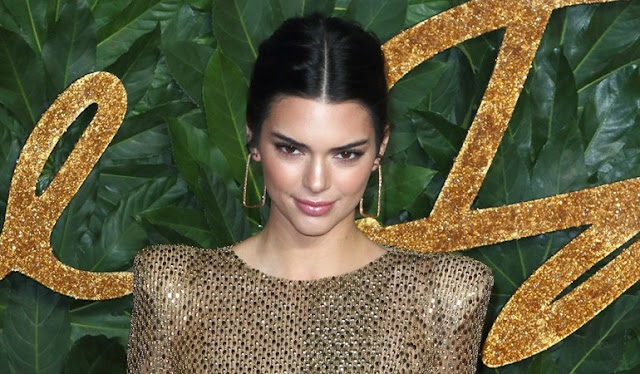 Kendall Jenner sin ropa para la revista Vogue