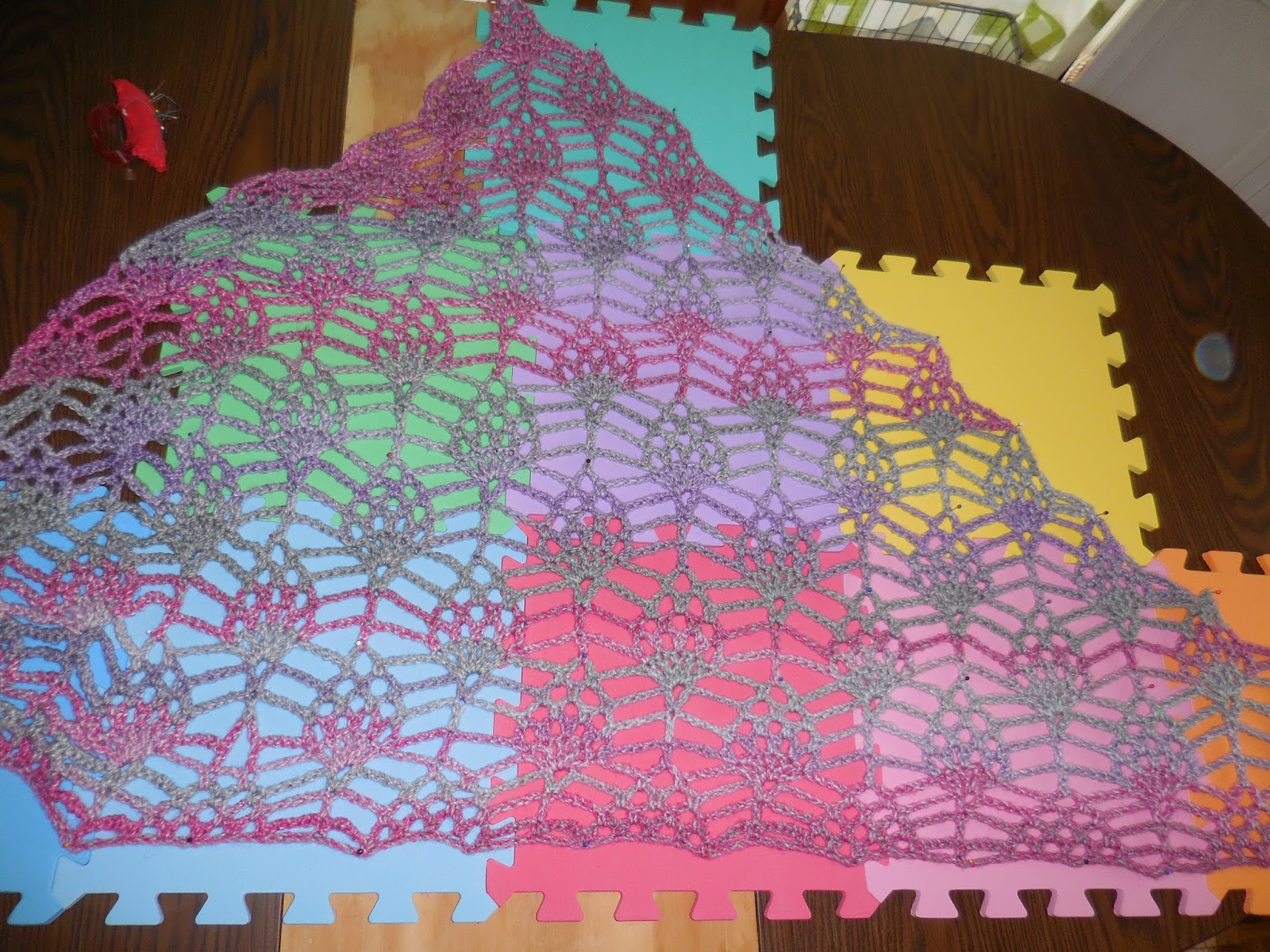 Mossy Road Puzzle Yarn Shawl