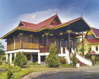 Download this Riau Dikenal Dengan Sebutan Rumah Melayu Selaso Jatuh Kembar picture