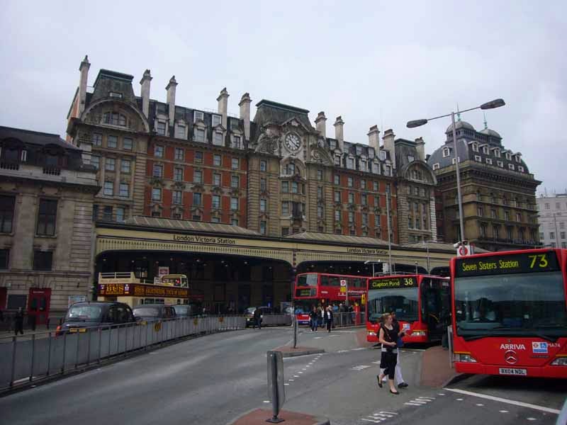Gatwick South Terminal Shops >> Victoria Station and the Grosvenor Hotel – Number One London Gatwick South Terminal Shops >> Victoria Station and the Grosvenor Hotel – Number One London