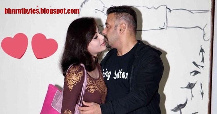 Bharatbytes: Sneha Ullal and Salman khan attend daisy shah Play Begun Jaan