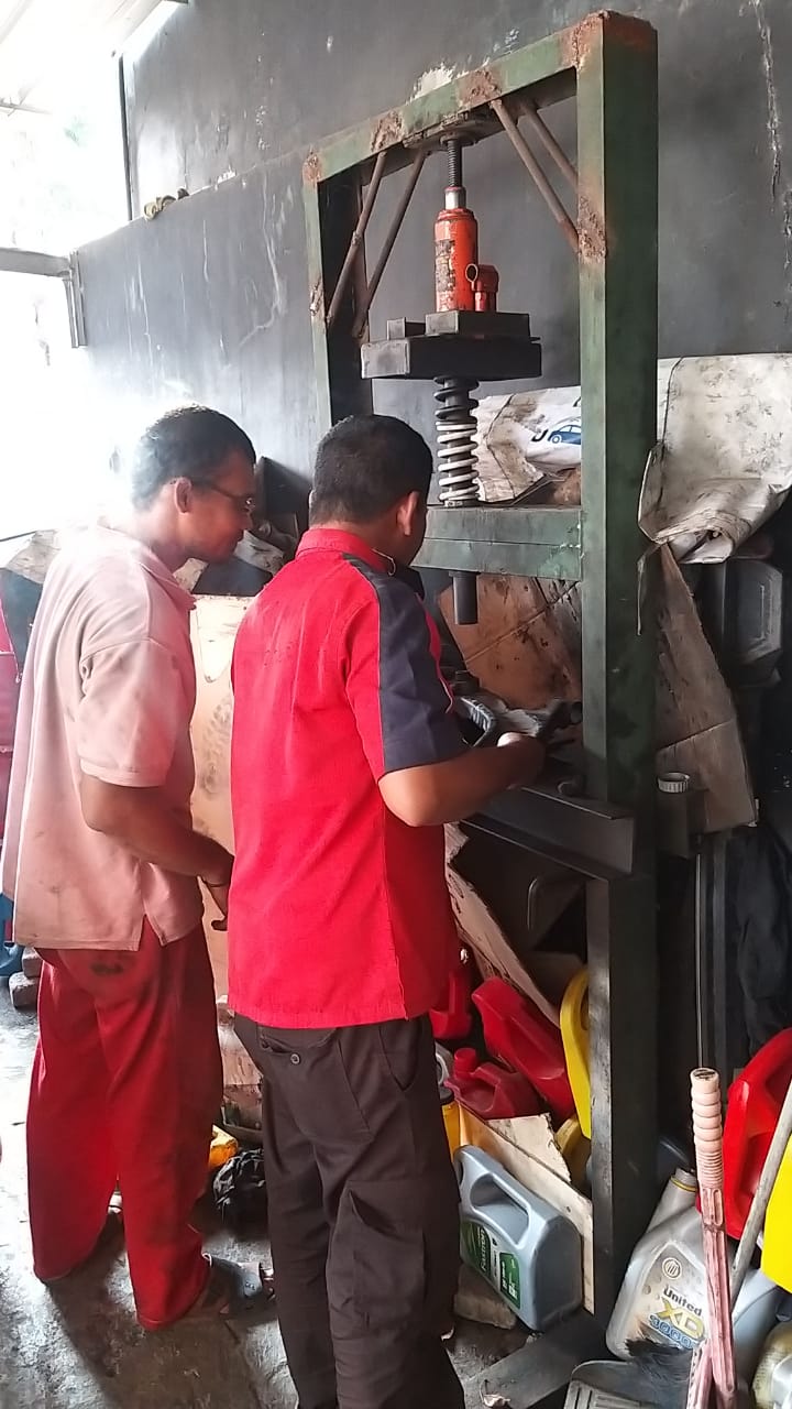 Layanan Bengkel Mobil Panggilan Surabaya 24 Jam Online