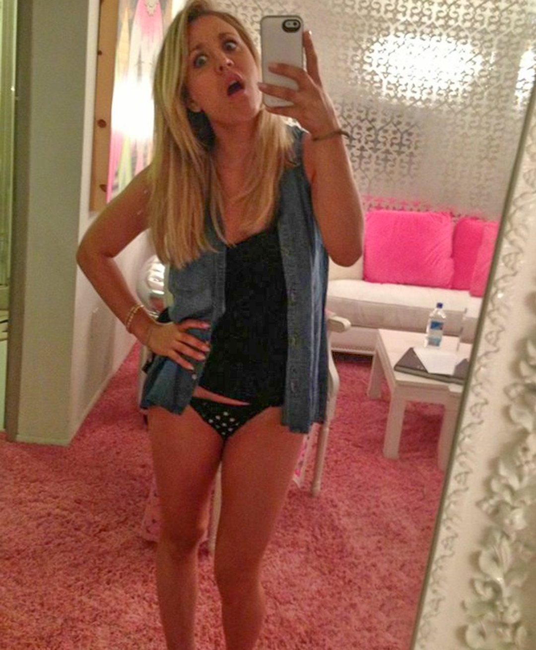New Kaley Cuoco Hacked Photo Selfies