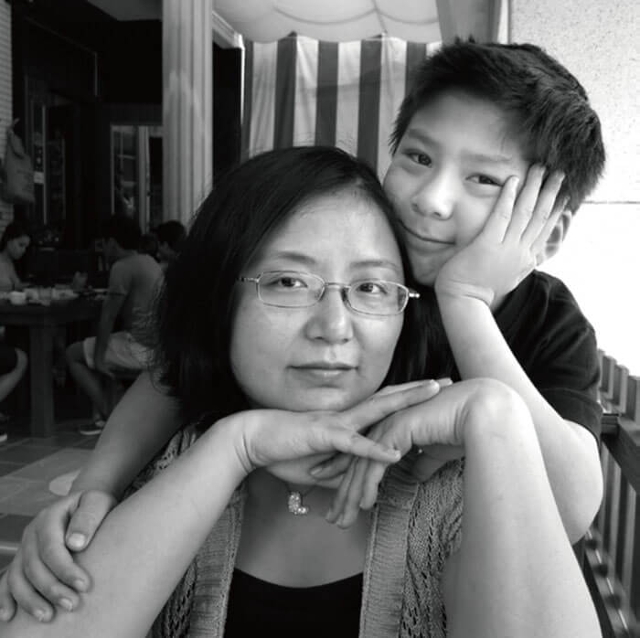 Mother Spends 17 Years Capturing Her Son Growing Up, And The Result Is Powerful Mother Spends 17 Years Capturing Her Son Growing Up, And The Result Is Powerful