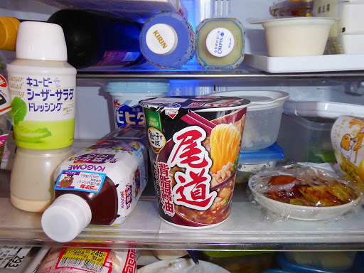 【エースコック】飲み干す一杯 尾道背脂醤油ラーメン いりこのだしと旨炊き背脂