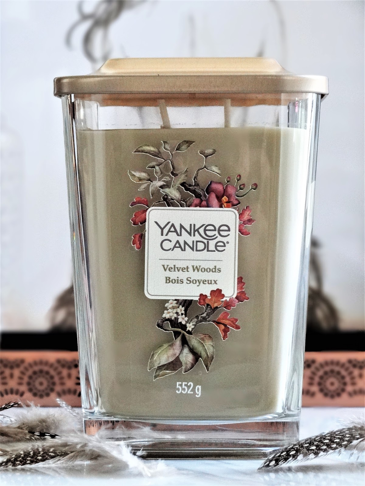 YANKEE CANDLE VELVET WOODS