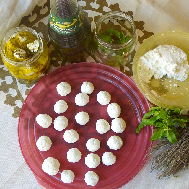 Selbstgemachter Joghurt und Labna - Sebedi wa Labneh | Ägyptische Rezepte Selbstgemachter Joghurt und Labna - Sebedi wa Labneh | Ägyptische Rezepte