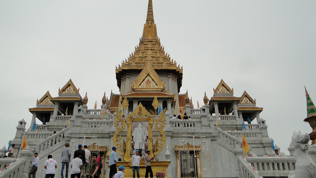 معبد بودا الذهبي، وات ترايميت