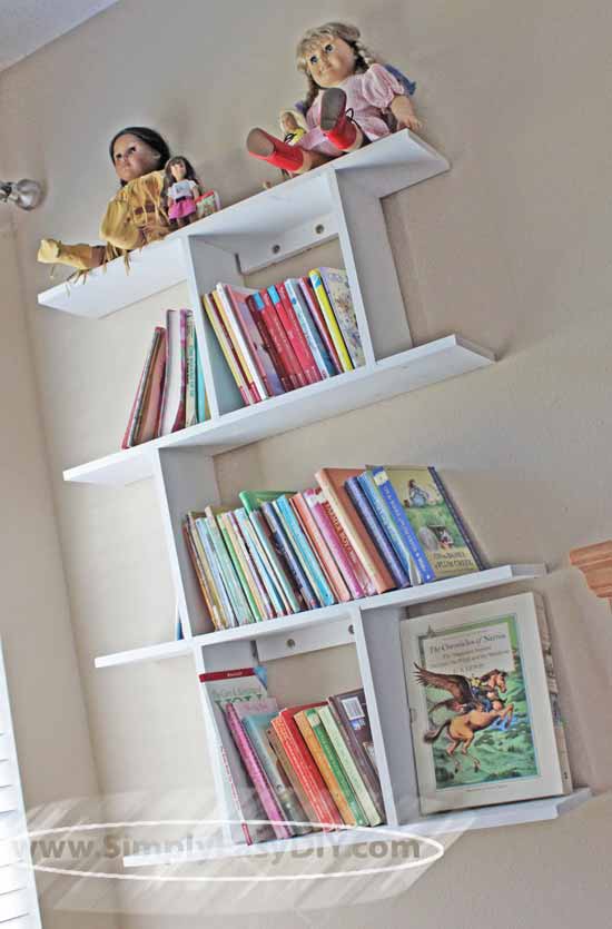 Simply Easy DIY DIY Simple Wall Hanging Bookcase
