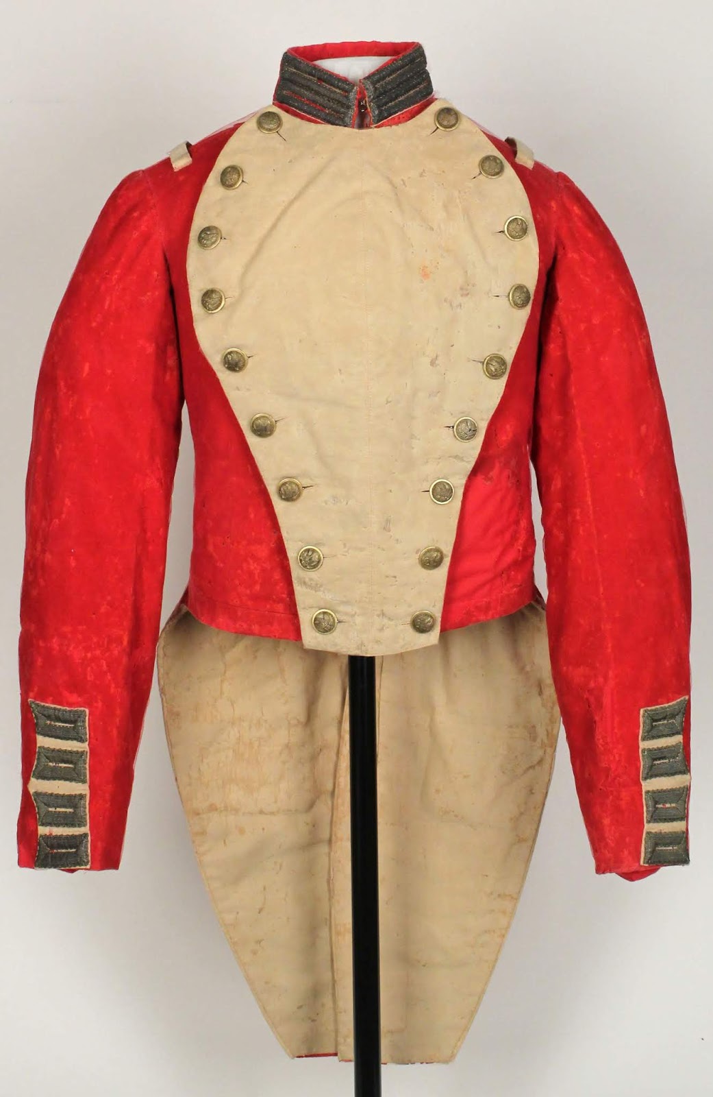 The Civil War Picket: Red Jacket: A reconstructed cannon, colorful coat and beer tell the story of the Guards, a Georgia militia unit