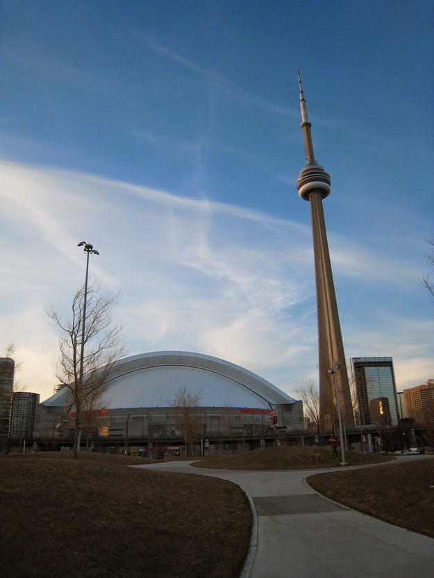 3. CN Tower - Toronto, Ontario, Canada - 12 Breathtaking Views From The World’s Coolest Towers
