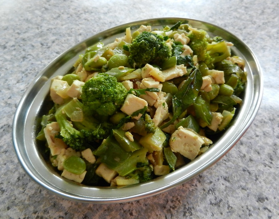Sizzling Indian Recipes..... Indian stir Fry vegetable withTofu Capsicum, Broccoli, Edamame