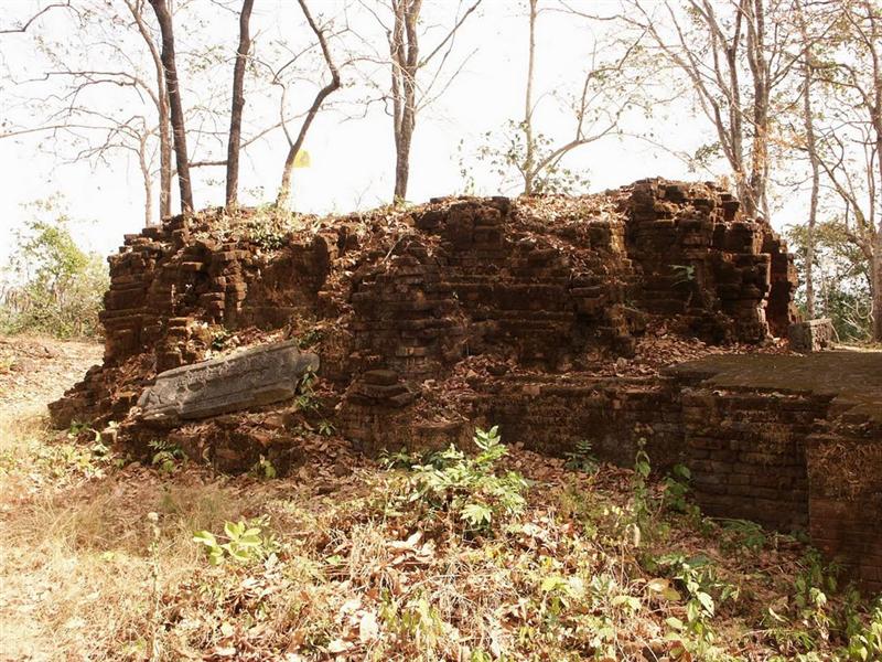 Joy in Thailand Prasat Khao Noi (ปราสาทเขาน้อยสีชมพู) Sakaeo
