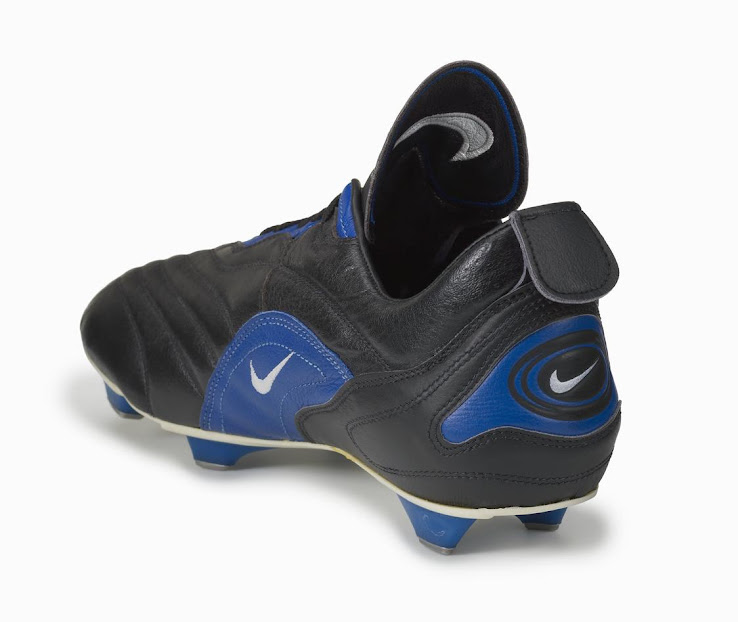 Men's Nike Phantom Vision Soccer Cleats & Shoes Best Price