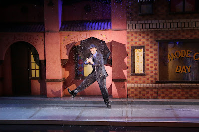 Review: Candlelight Pavilion Is SINGIN' Joyously IN THE RAIN  Image