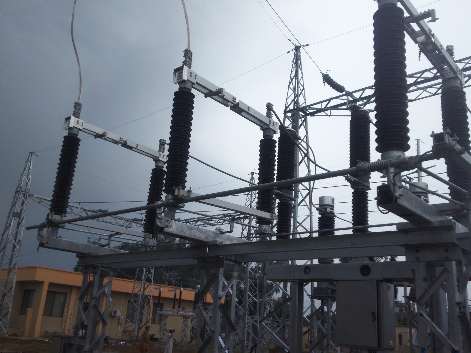 What is an isolator? How it's work? What are parts of an isolator?