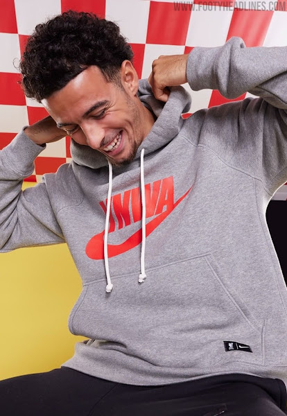 Nike Liverpool 2021-22 Champions League Jacket + Full Collection Released - Inspired By Iconic Italy 1996 Jacket - Footy Headlines Nike Liverpool 2021-22 Champions League Jacket + Full Collection Released - Inspired By Iconic Italy 1996 Jacket - Footy Headlines
