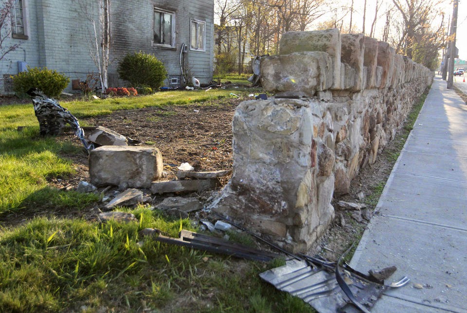 MEC&F Expert Engineers 1 KILLED IN FIERY ROCKY RIVER BMW HIGH SPEED