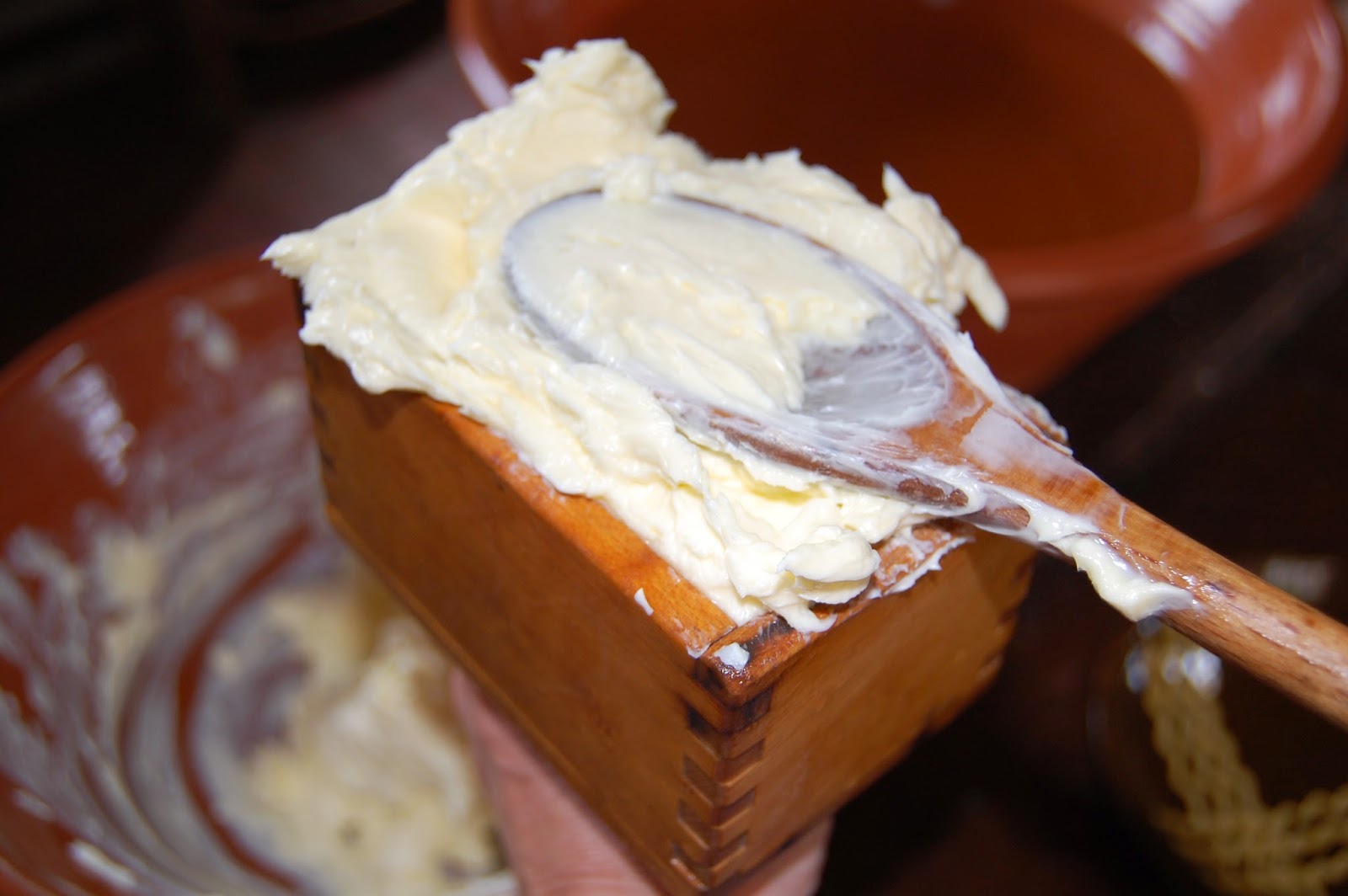 Sew Historicaland other fun stuff: How To Use Wooden Butter Molds