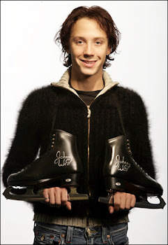 Johnny Weir:The best Ice Skater ever~