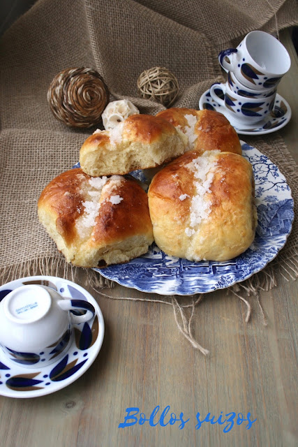 Bollos Suizos