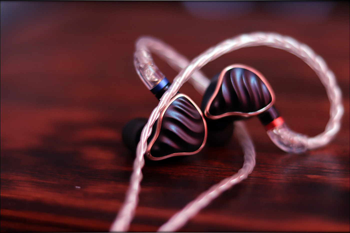 FiiO-FA7-MMCX-IEMs-Silver-Cable-Modular-5-Drivers-BA-Dynamic-Flagship-Review-In-Depth-Earphones-IEMs-Audiophile-Heaven-17.jpg