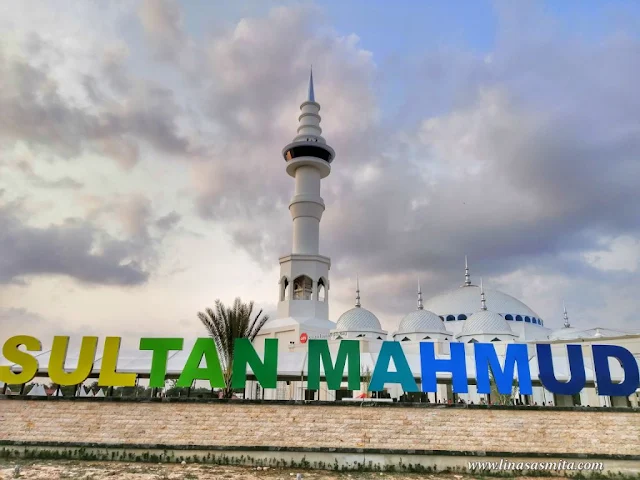 Masjid sultan mahmud riayat syah batam