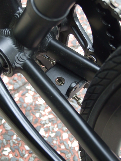 ポイント2倍 クロスバイク マッドブラック 42センチ clutch
