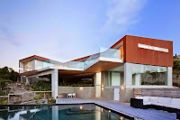 New Zealand Redcliffs House Design With 2 Levels And Pool Protrudes From Cliff