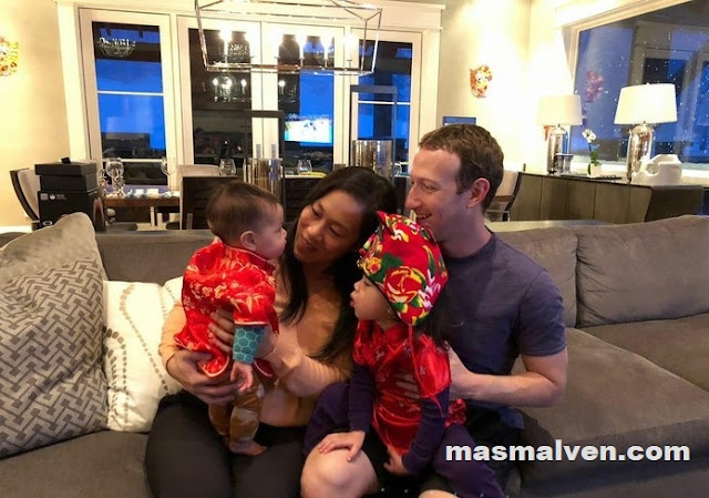 Mark Zuckerberg dan istrinya Priscilla Chan pastinya bisa membelikan kedua putrinya apapu Salut! Anak Mark Zuckerberg Bergelimang Harta Tapi Mau Lakukan Ini