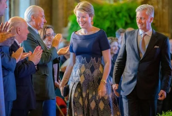 Dries Van Noten multicolor skirt, Diane von Furstenberg skirt, Jantaminiau midi skirt. The King Baudouin Foundation awards to Wecyclers