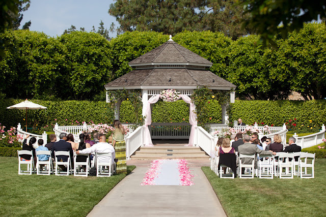 Real Disney Weddings - Brittney and Zack's Springtime Romantic Disneyland Hotel Wedding