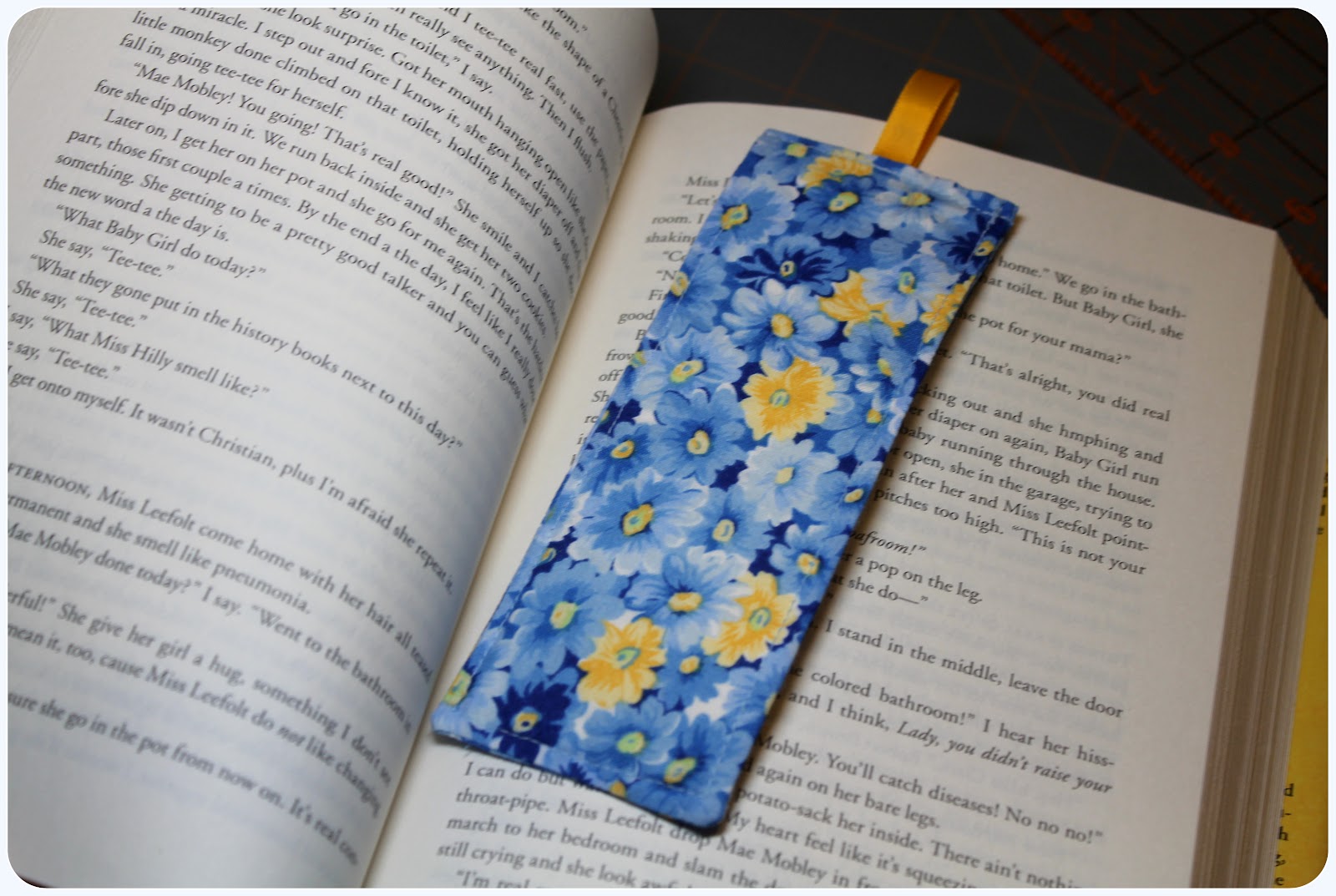 Fabric Bookmark Tutorial Thoroughly Modern Housewife