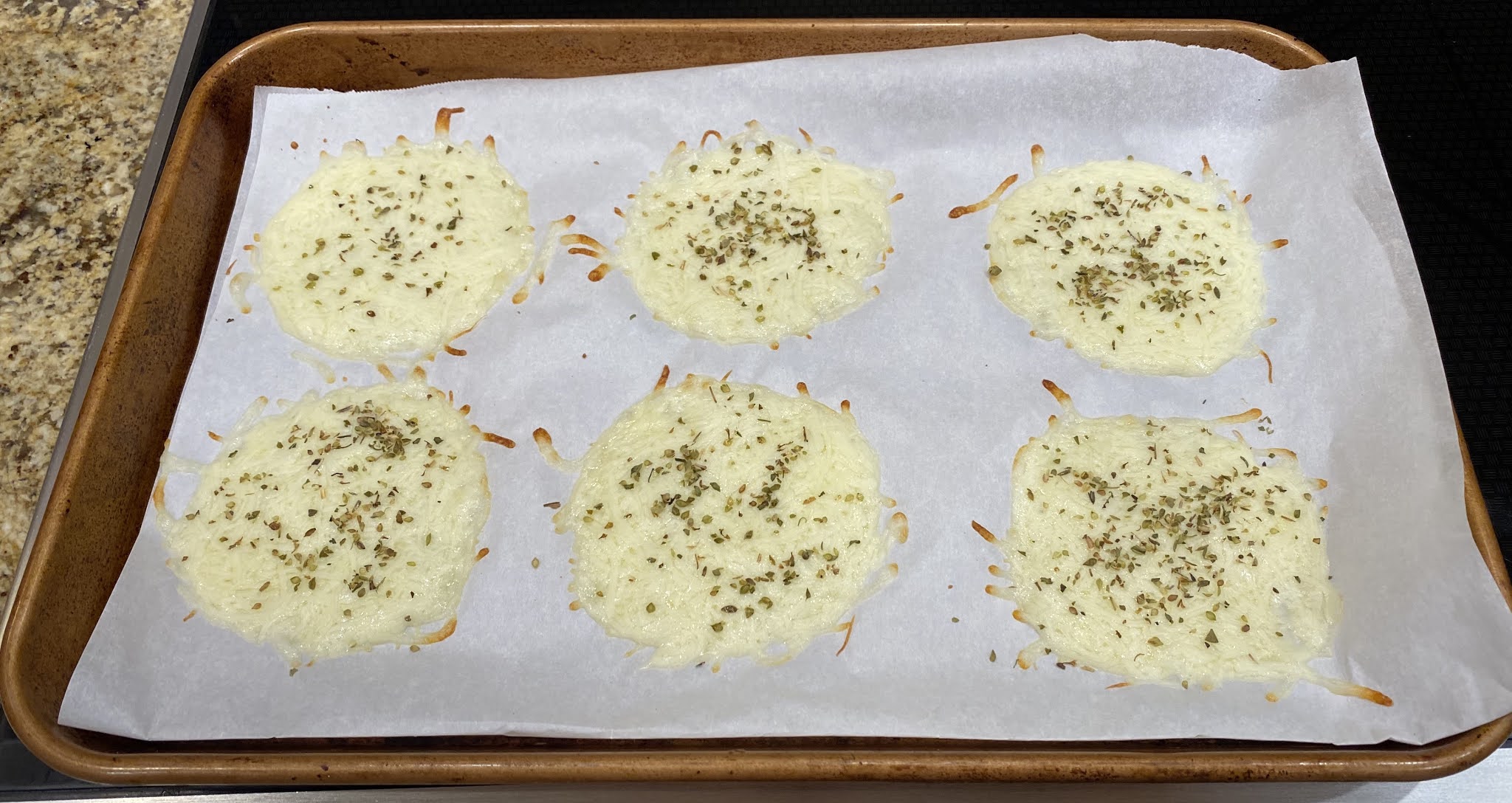 GREAT EATS HAWAII PEPPERONI CHEESE CRISPS