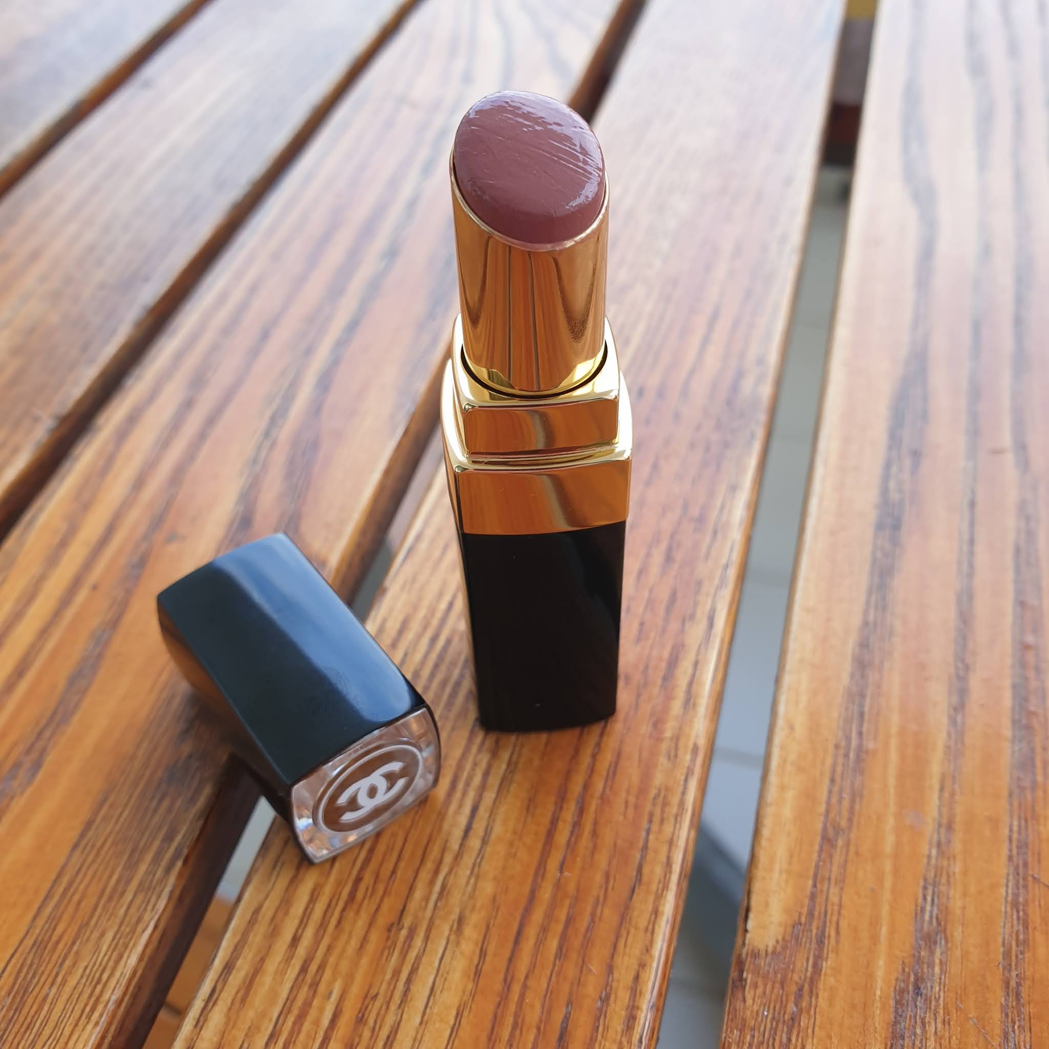 CHANEL Rouge Coco Flash Lipstick Easy 116