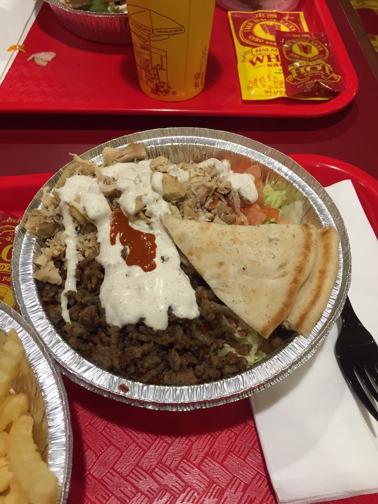 Zain's Halal Reviews FIRST LOOK The Halal Guys A Halal Icon in Htown