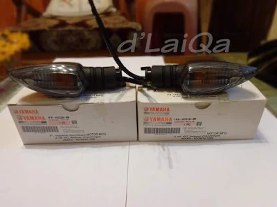 1 set lampu sein depan