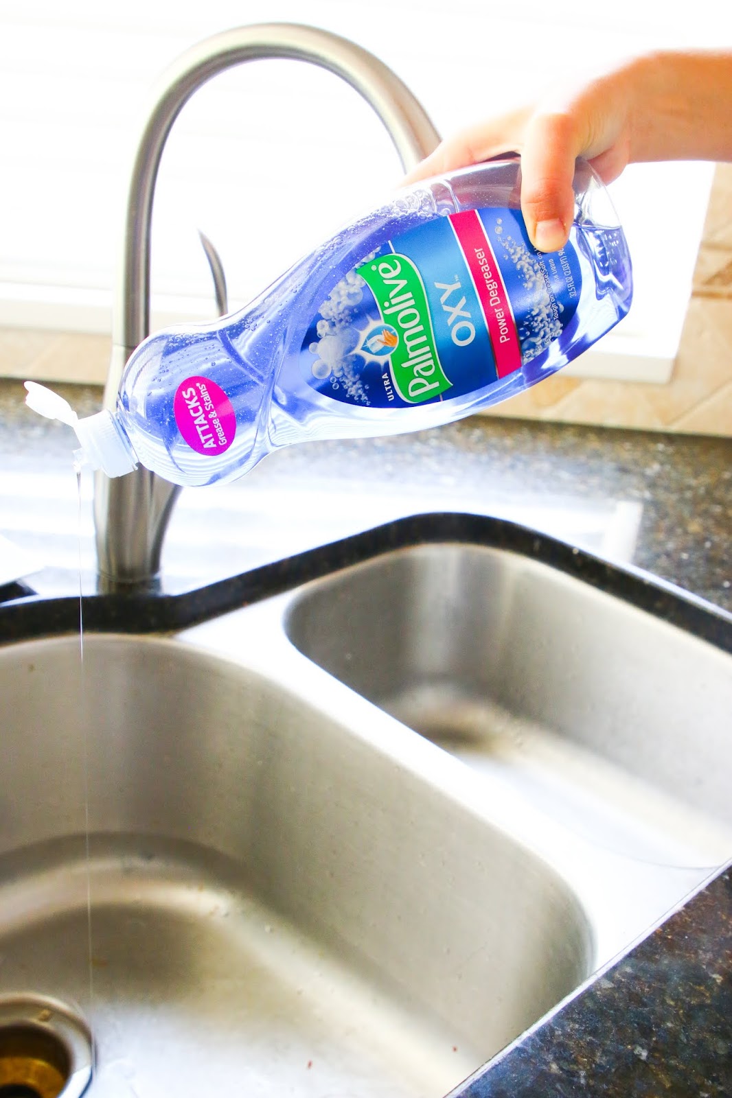 How to deep clean kitchen sink drain. Deep clean stainless steel sink. How to deep clean bathroom sink. How to deep clean a kitchen. How to clean kitchen sink with baking soda. Vinegar to clean kitchen sink. How to clean kitchen sink strainer. How to lean kitchen sink stains. #cleaning #kitchen #deepclean #cleaningroutin #home #motherhoood #parenting