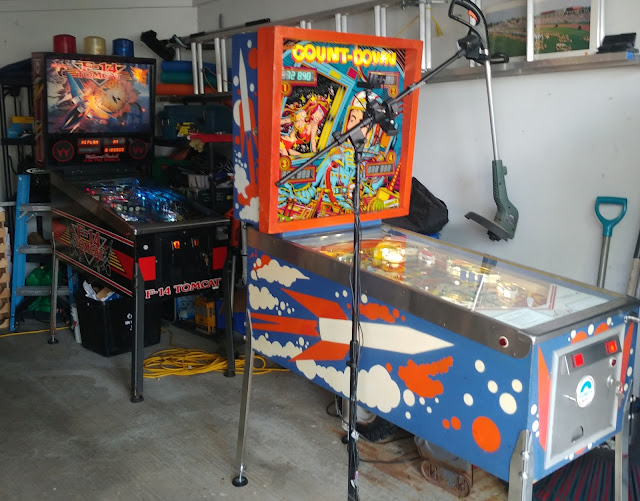 so I bought a pinball machine (pinball) Love in the time of Covid