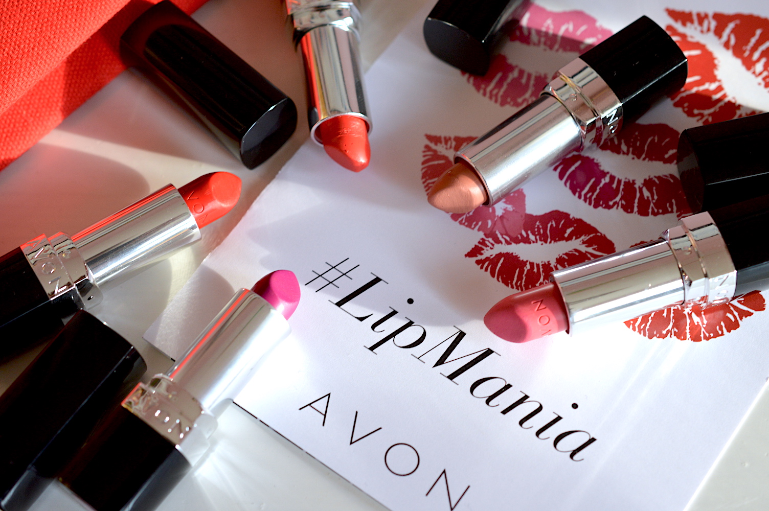 губная помада эйвон1467725. помада avon true colour оттенки. цвета помад avon. губная помада ультра эйвон свотчи. помада avon true blush.