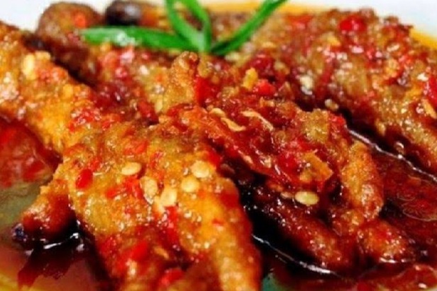 Green chili spicy chicken claw recipe