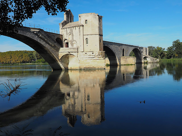 ,  - (Avignon, Saint-Benese Bridge)