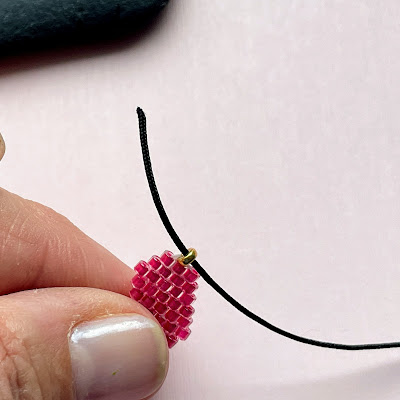 如何在珠宝中完成珠饰 Lisa Yang Jewelry