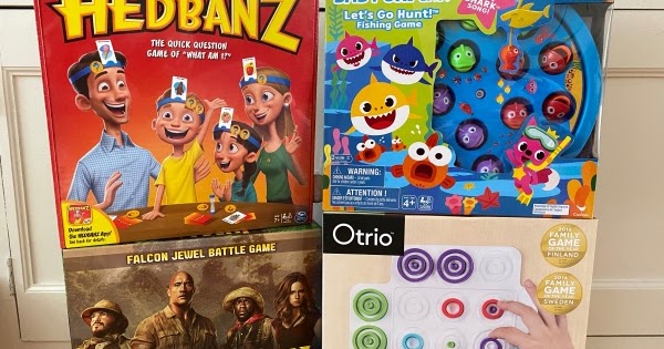 Games To Play With Family At Home 305 Family%2BGames%2Bto%2BPlay%2Bat%2BHome%2Bfrom%2BSpinmaster%2B %2Bfeature%2Bimage