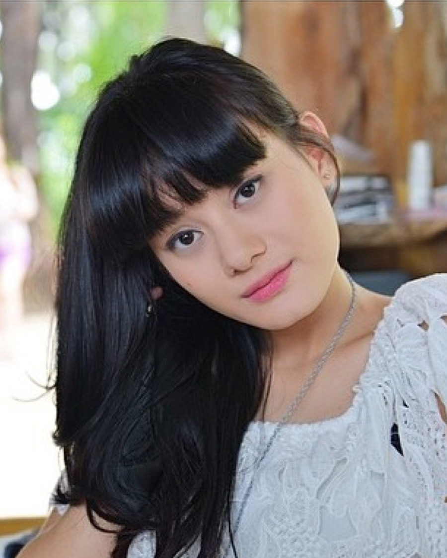 Dinda Hauw artis FTV chubby gendut