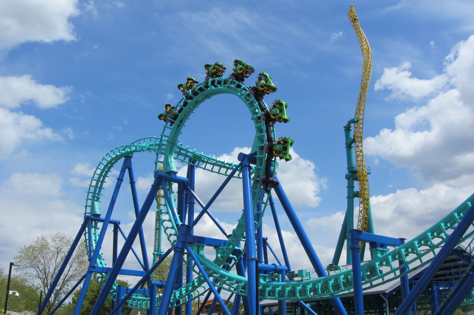 Dorney Park to Remove Stinger Roller Coaster.