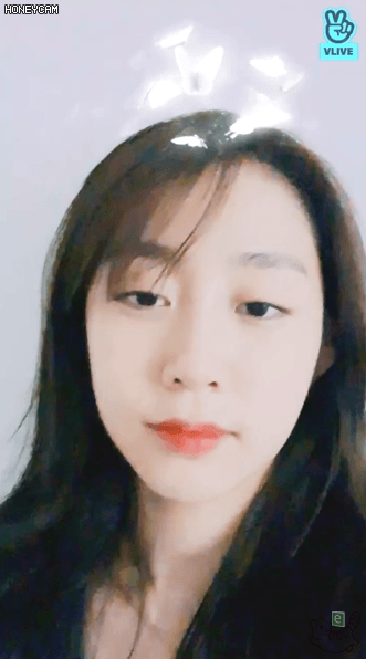 이런 얼굴로 편으점 다니는 지수