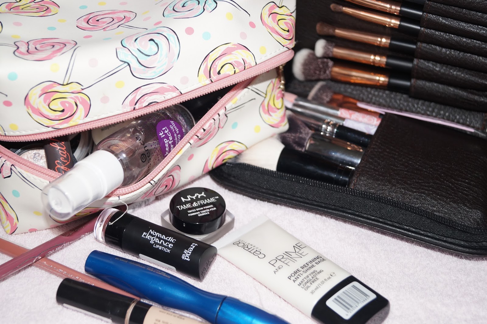 Beauty, Fashion Lifestyle Ich packe meinen Koffer und nehme mit...