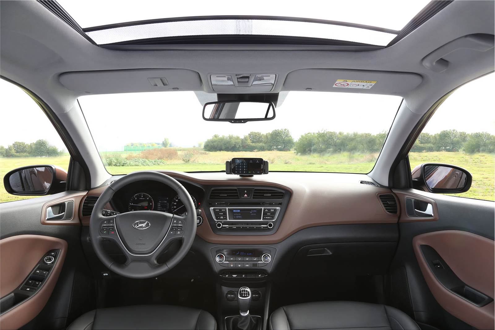 2015 Hyundai i20 - interior